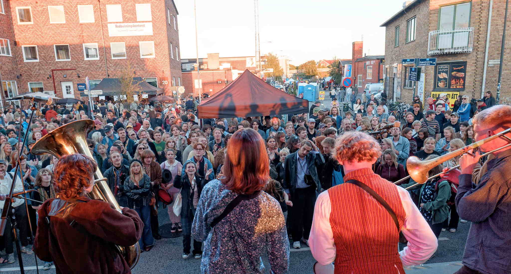 Folkdivizjon playing klezmer at NGBG gatufest 2022